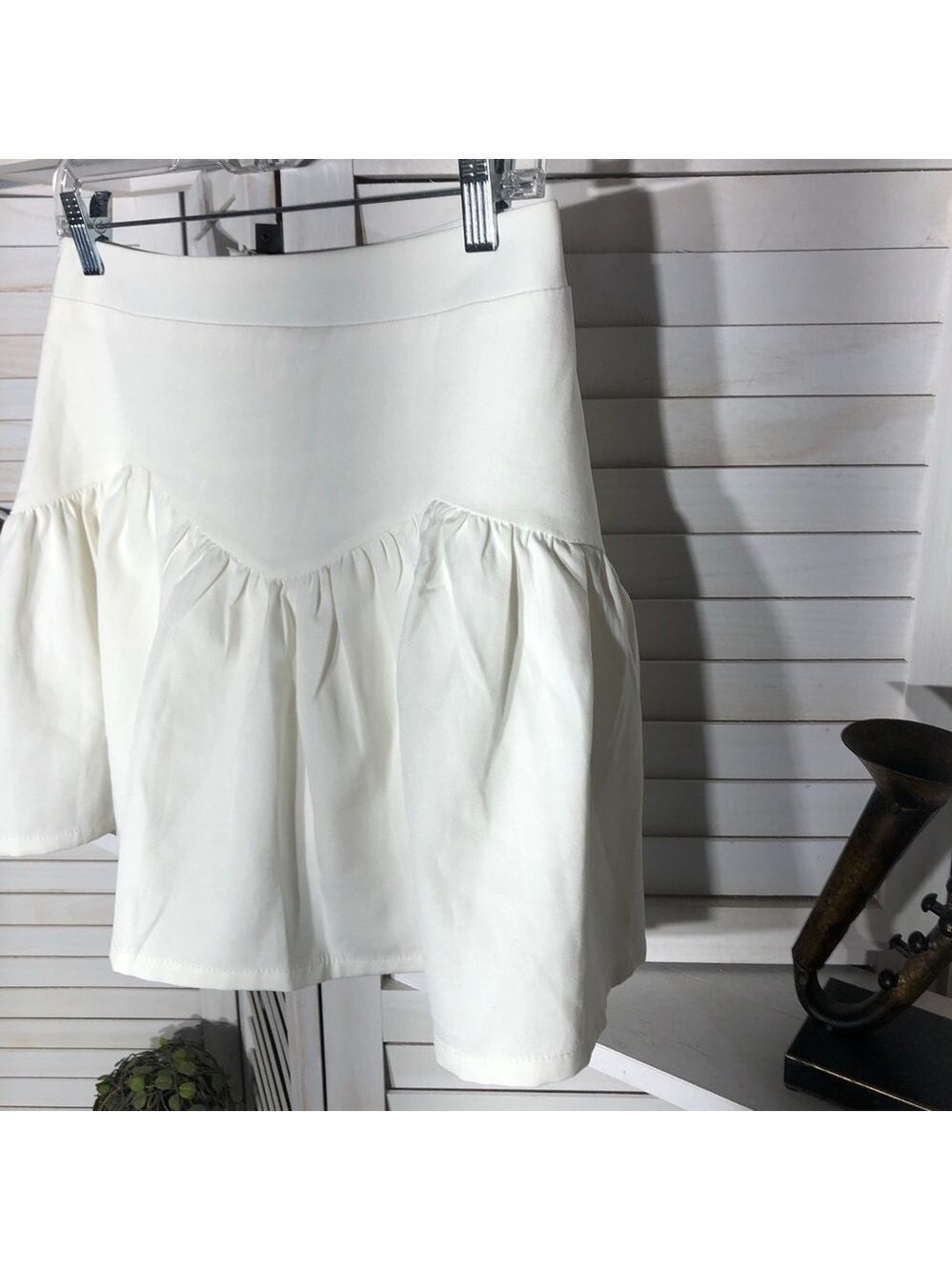Princess Polly Tennis Mini Skirt Flouncy Hemline Back Zip Cotton White Women’s 6 - Picture 3 of 9